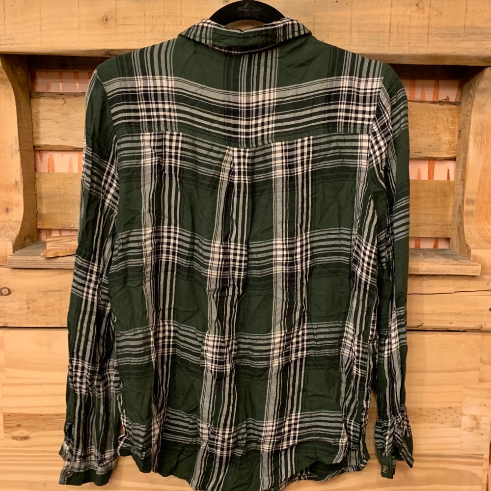 Button down - Picture 2 of 2